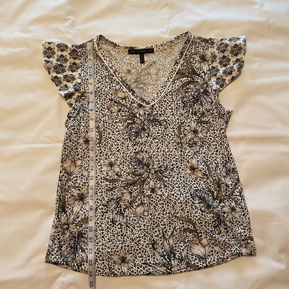 White House Black Market Top Medium - Picture 4 of 4